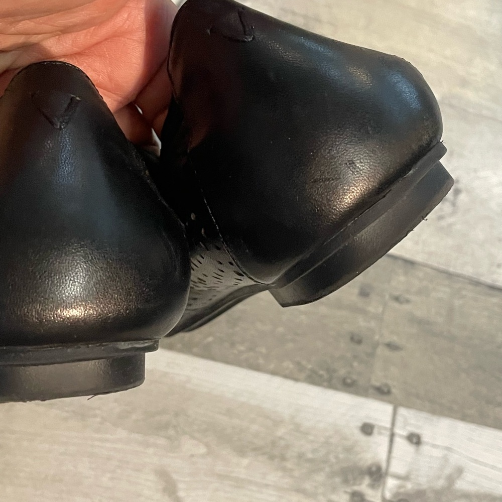 Vionic black Shoes - Picture 14 of 16